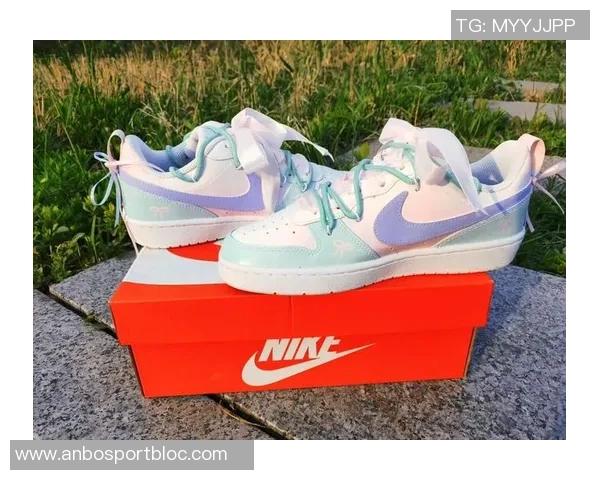 下赛季欧冠联赛用球配色揭晓白薄荷绿紫粉组合引领潮流