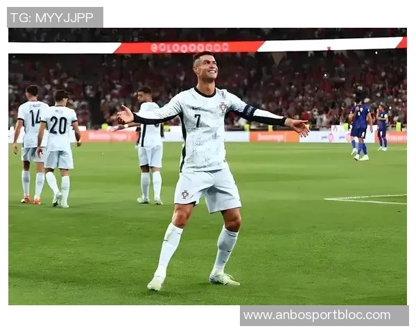 C罗重返曼联内幕揭秘经纪人门德斯如何利用球队恐慌心理