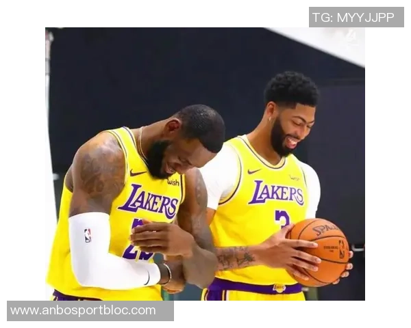 帕金斯建议独行侠交易浓眉和欧文以弗拉格为核心进行重建 帕金斯建议独行侠交易浓眉和欧文以弗拉格为核心进行重建